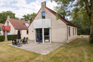 4 - Persoons Lakeside Bungalow