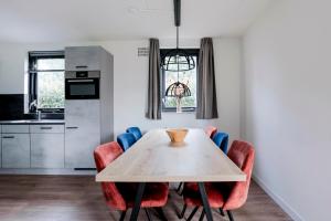 6 - Persoons Lakeside 7 Bungalow