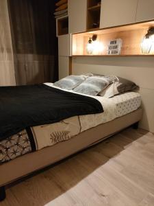 Studio rénové avec parking - Aix les Bains Hyper Centre - 10mn Lac du Bourget