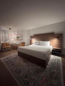 Hotel 19