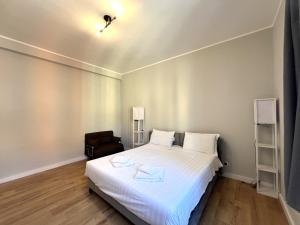 Laffaccio sul borgo - Adiacente Metro B