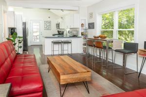 American Bungalow near IU Stadiums and Downtown Bloomington