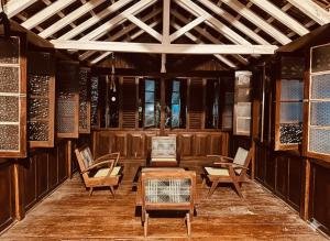 Charlottes Coral Breeze - A Colonial Seaside Bungalow