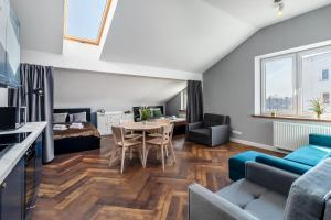 Golden Apartments Warsaw - Mar 3