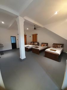 Hiri Dudes Villa