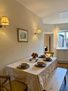 Spacious Luxury Apartment in the Heart of Shrewsbury Sleeps 6