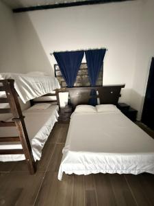 Finca Campestre - Villa Esther con Piscina en Mesitas del Colegio