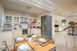 Sunset View Paradisi Villa