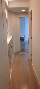 Excelente Quarto Suíte, fica a 350m da Praia Caribessa