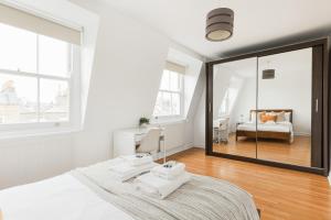 New! Lovely 2BR Marylebone Penthouse by Baker St