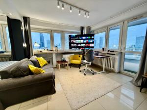 SAWA Apartment 2xMetro WiFi 500 Mbs 50’TV Netflix HBO AppleTV+