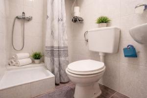 Apartments Kosta-The Lake Walk Central Apartment-free parking 1