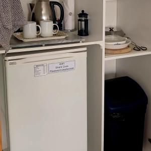 Shark Cove Little Cottage