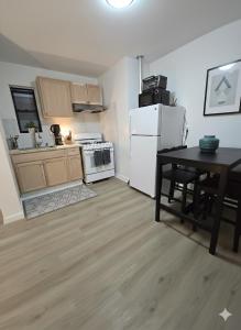 2 Bedroom Queen Beds Apartment