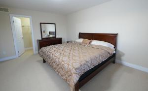 Entire home in London, Ontario, Canada