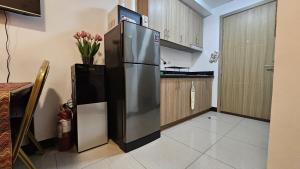 PROMO Modern Boho Chic Condo Near MOA, Manila Bay