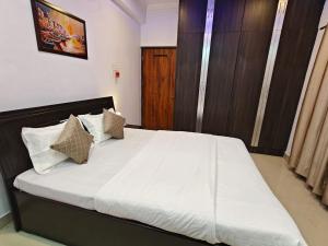 Abode By The Varuna