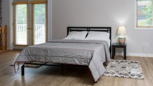 Muskoka 4-Bedroom Cottage