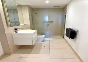 St Kilda Parkside Retreat Rooftop City Views