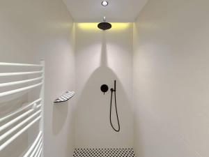 View, Location, High End Interior, Lift, AC