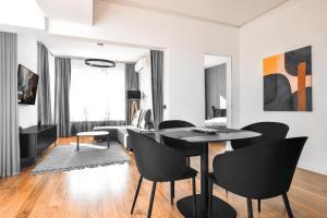 View, Location, High End Interior, Lift, AC