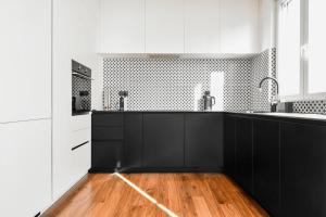 View, Location, High End Interior, Lift, AC