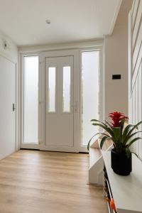 Boelenslaan - Entire House with modern bathtop