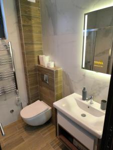 Pine Family Luxe Suite