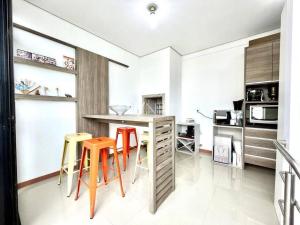 Duplex cobertura with private Jacuzzi, 180m from the beach