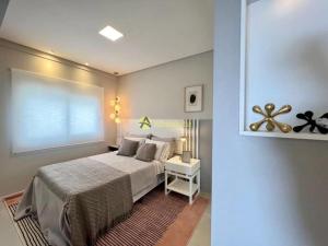 Apartamento 2 quartos Completo lindo - 3 quadras da praia