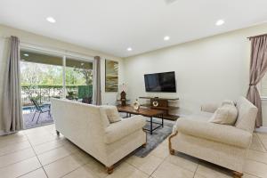 Encore Resort luxury house 8 bedrooms, pool and spa