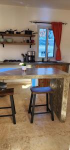 Bella Villa room for 2 with kitchen pool and close to the beach