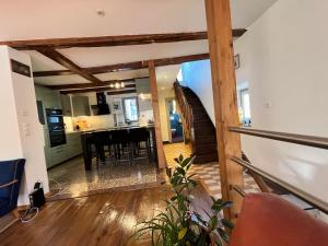 Avenue 15 Boudry Suites