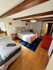 Avenue 15 Boudry Suites