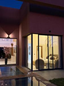 Villa Nobu - Architect-designed villa with pool