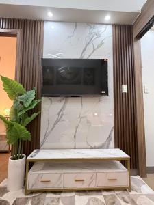 2 BR Modern Apartment Near the Airport