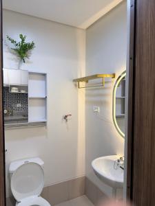 2 BR Modern Apartment Near the Airport