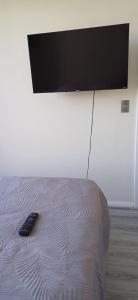 Departamento luminoso con balcón y vista despejada a pasos de metro Toesca