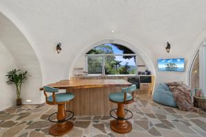 Sunshine Coast Hinterland Igloo Retreat Romantic & Private