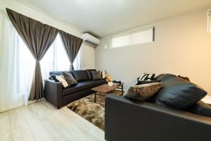 Tokyo Sky Hotel, 東京スカイホテル 新築ヴィラ3階建て, スカイツリーエリアまで6分, 駅徒歩4分, 最大15名様ご利用可能