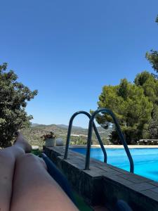 El Cortijo a cielo abierto entre montañas