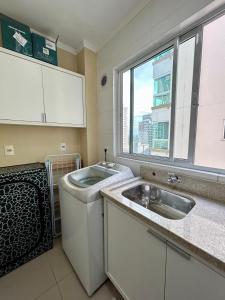 Apto luxuoso próximo ao mar