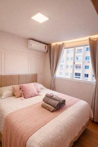 Apartamento novo, excelente localização, 7 min da praia