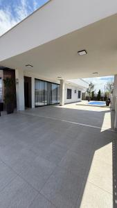 Linda Casa with pool 5 minutes from the airport