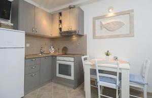 Apartments Krvavica