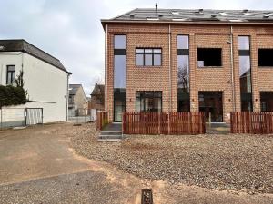 Spacious 3-Floor Holiday Home for 8 Guests