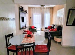 Casa Praia Grande com Piscina- 3 min da praia