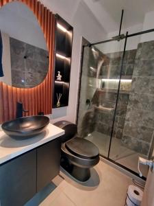 Private Deluxe Penthouse 15th Floor View of Cali