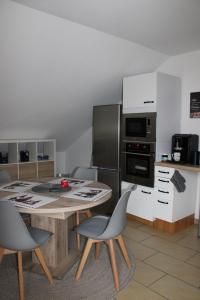 gemütliche Dachgeschoss- Ferienwohnung im Grünen