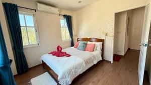 Pattaya city Jomtien Beach 4-bedroom villa